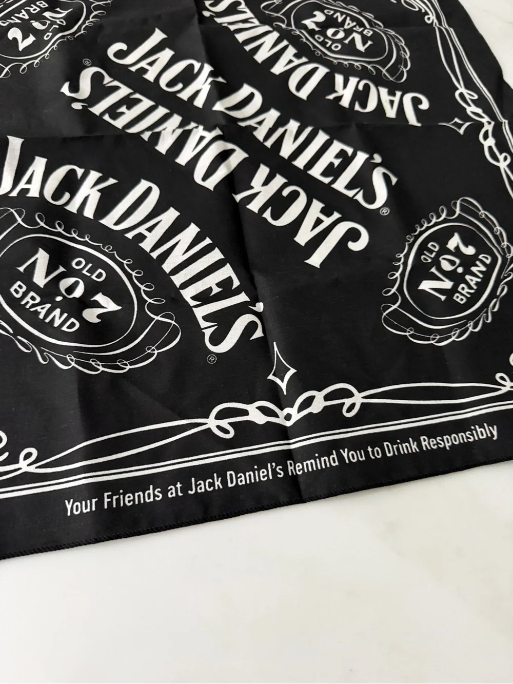 Jack Daniel's Old No. 7 bandana black white scroll logo 21 x 21 New with tag
